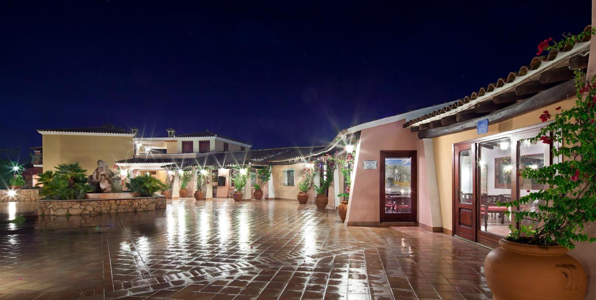 I Giardini di Cala Ginepro Hotel Resort Cala Liberotto Esterno foto